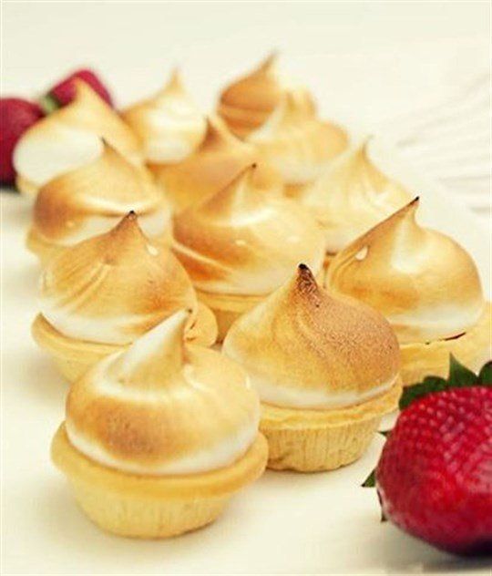 Lemon meringue tartlet