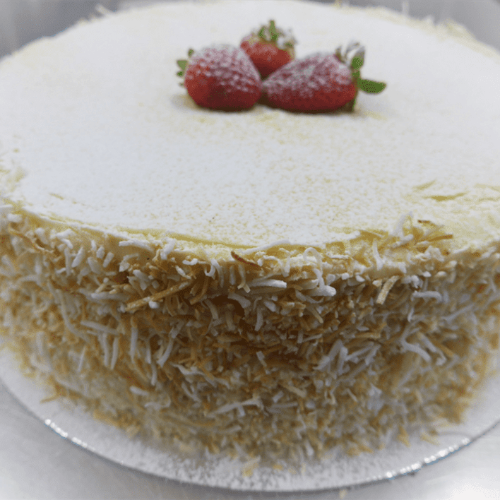 Hummingbird Cake Finished with Honey Cream Cheese (30 cm x 20 cm)