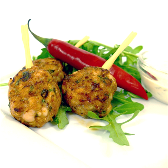 Smoked paprika chicken kofta with lemon yoghurt (GF)