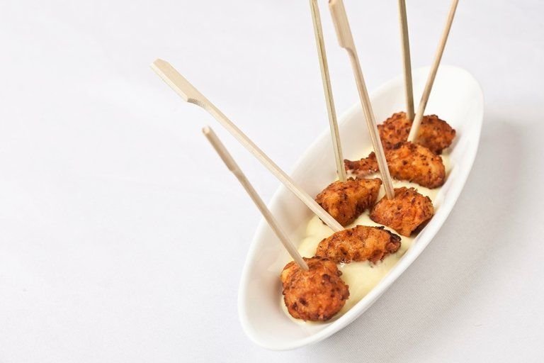 Crispy chicken canapés 