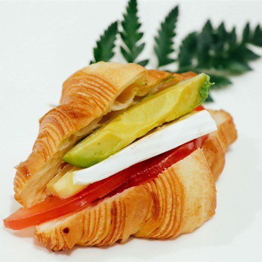 Savoury Croissant - brie, tomato and avocado (cold item)