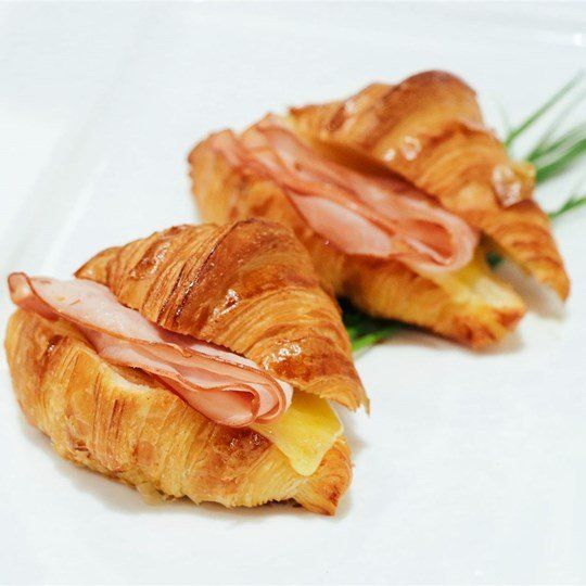 Savoury Croissant - ham & cheese