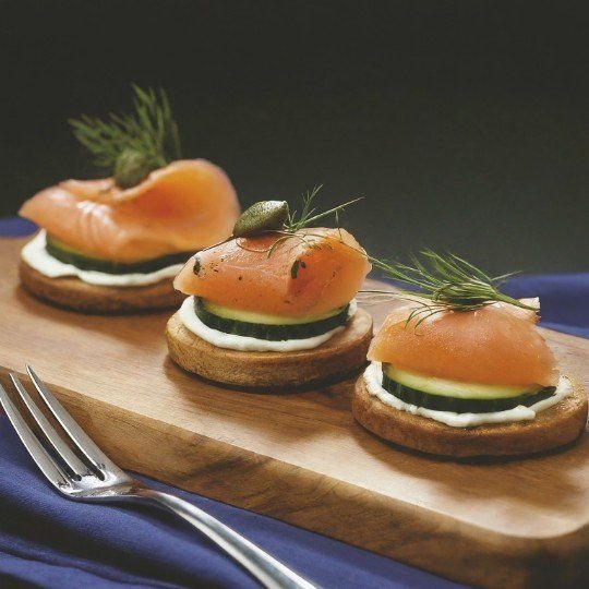 Salmon canape