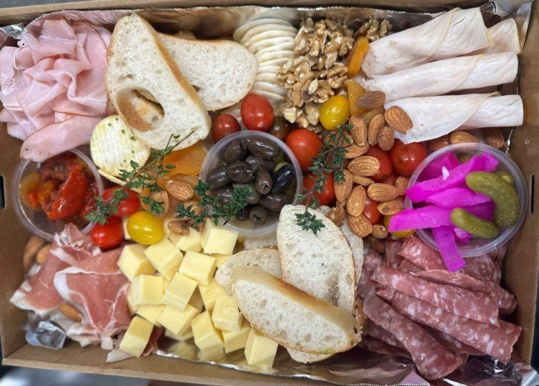 Continental deli platter (Serves)