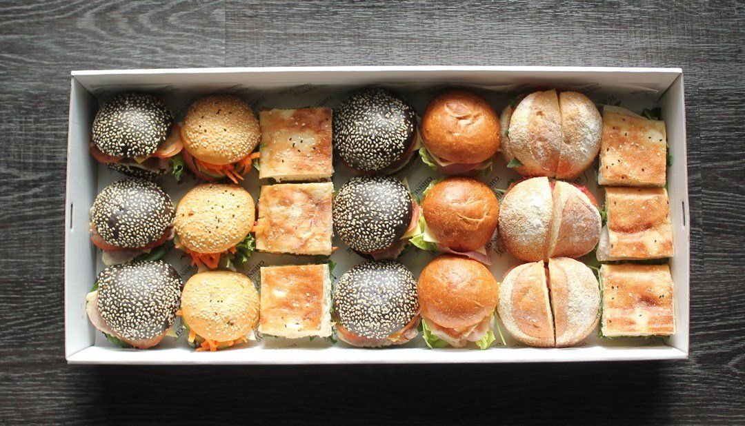 Assorted collection - point, turkish, baguette, rolls (DEL)