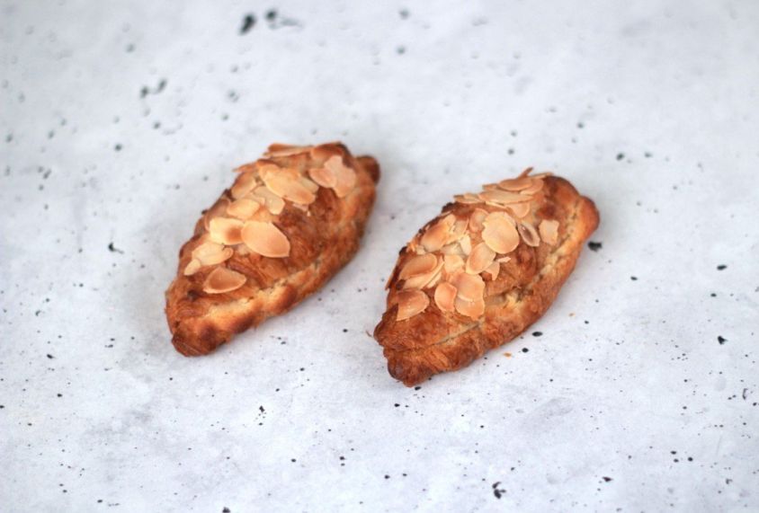 Mini almond croissant (DEL)