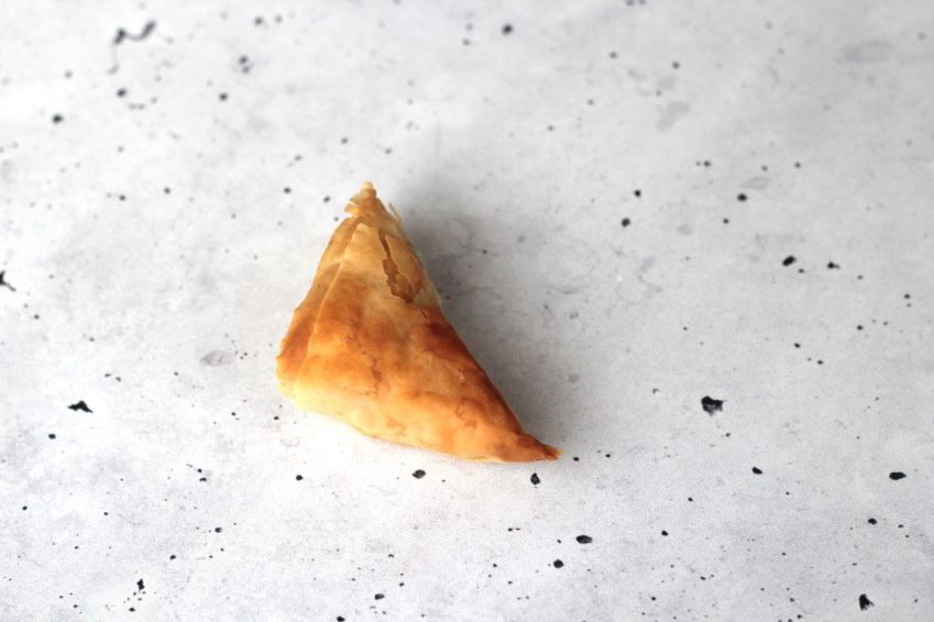 Spinach, ricotta pastizzi (DEL)