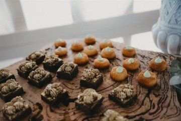 Sweet Canape Box (30 pieces) (DEL)