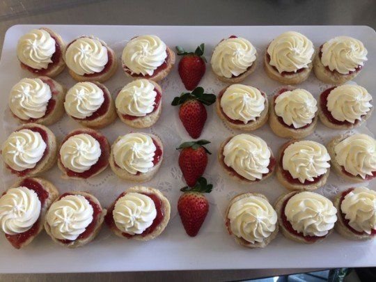 Scones x 12