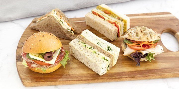 Executive Sandwich & Roll Combination