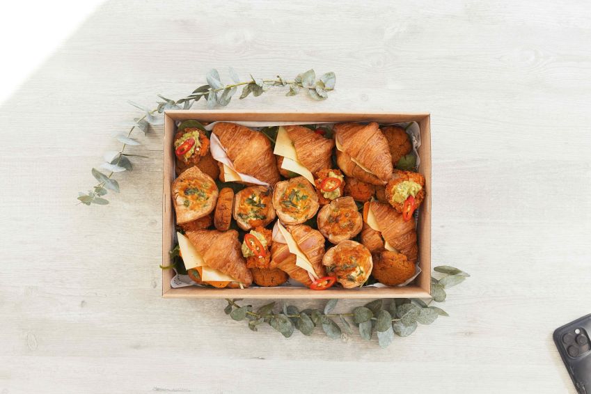 Mixed Savoury Box - Cold (Medium)