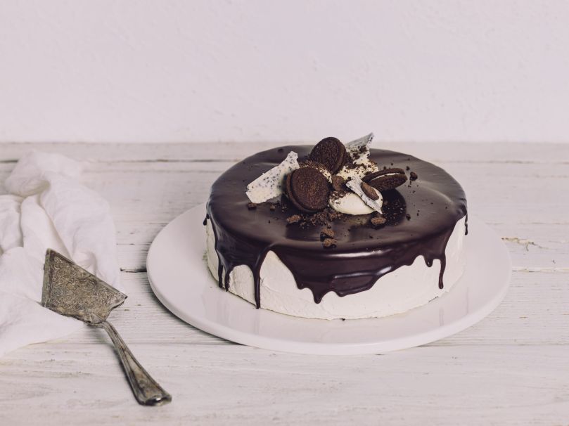 9" Cake - up to 10 people