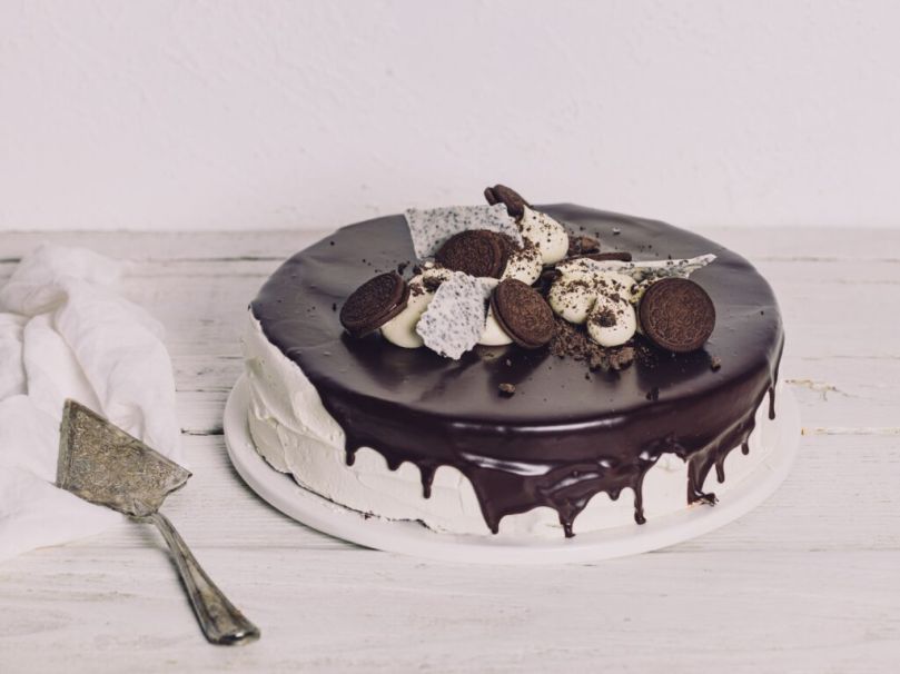 12" Cake - up to 20 people