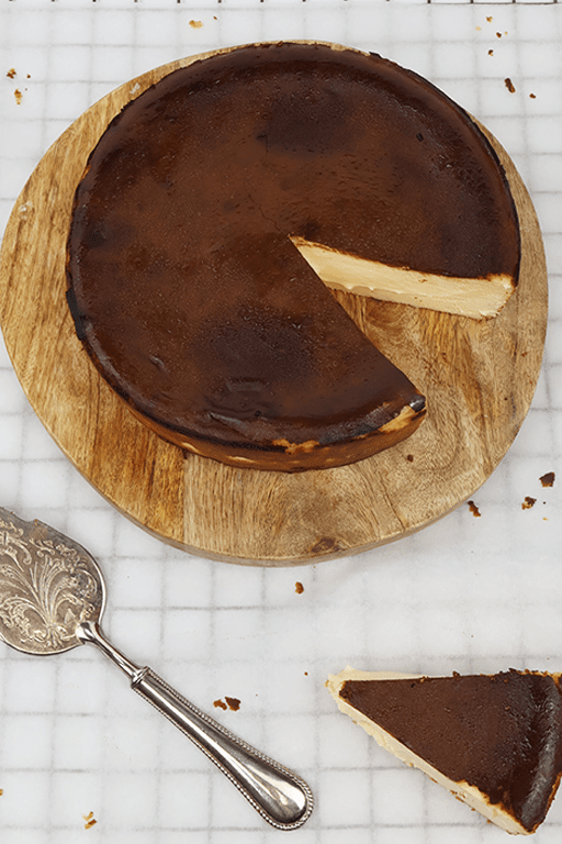 9" Cake - up to 10 people