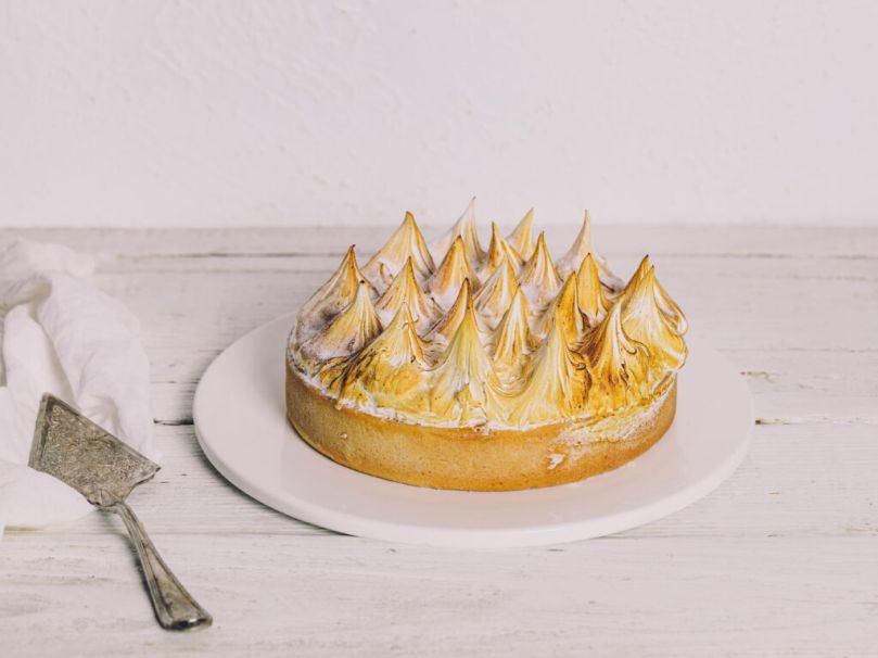 9" Cake - up to 10 people