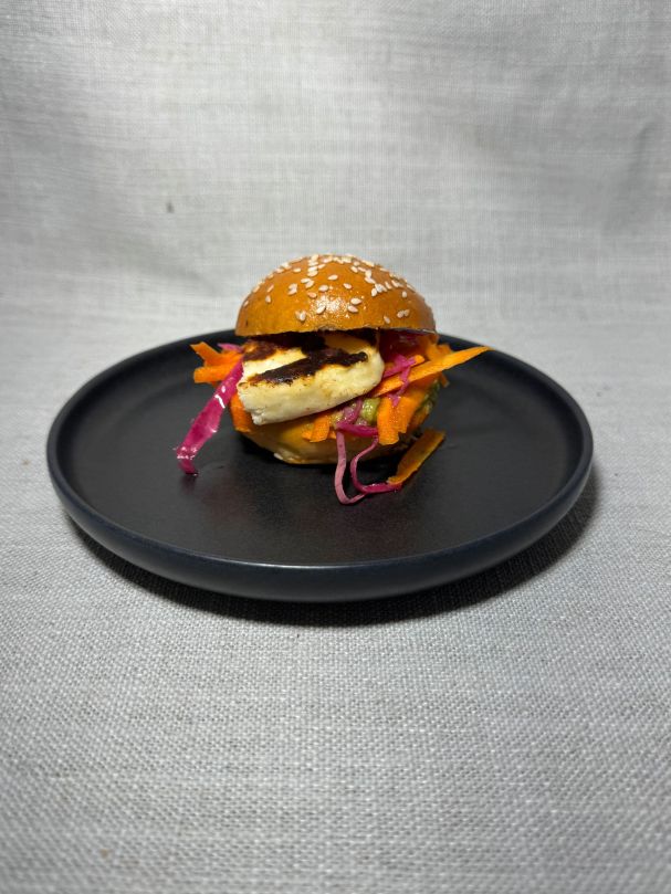 Hallumi, Avocado, Red Cabbage & Grated Carrot Slider (15)
