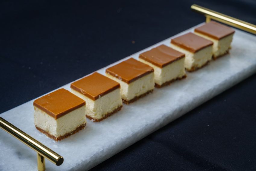 Lotus cheesecake cube