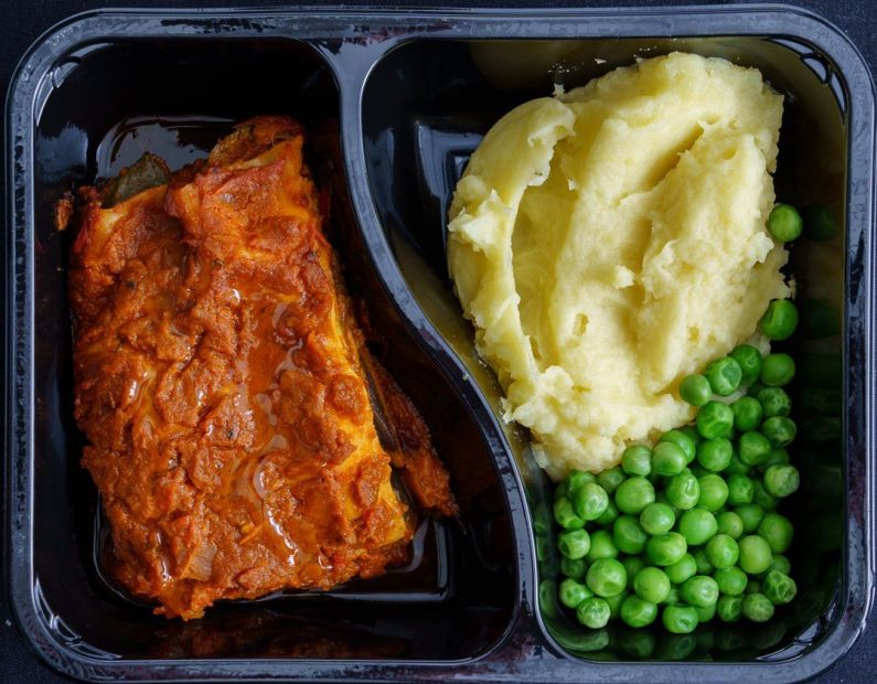 Frozen - Meat Lasagne, roasted vegetables, green peas