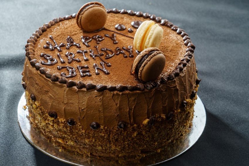 Checkerboard cake (20cm) - garnish may vary