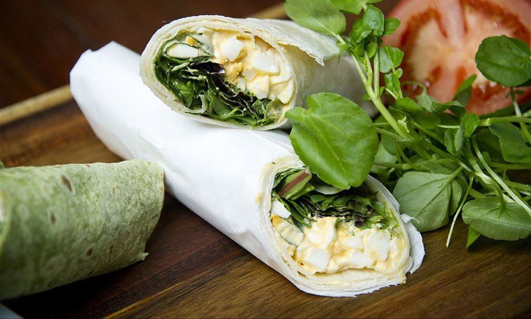 Whole wraps - Crushed free range egg & mixed leaf (V)