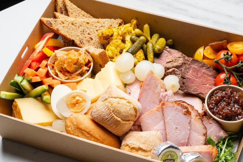 Ploughmans Selection Box (NEW)