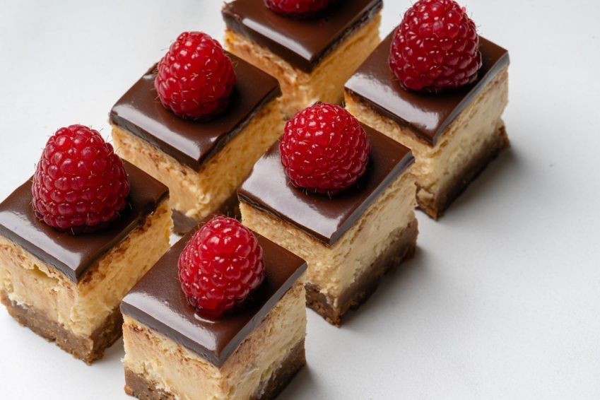 Caramel & malted baked cheesecake, chocolate ganache