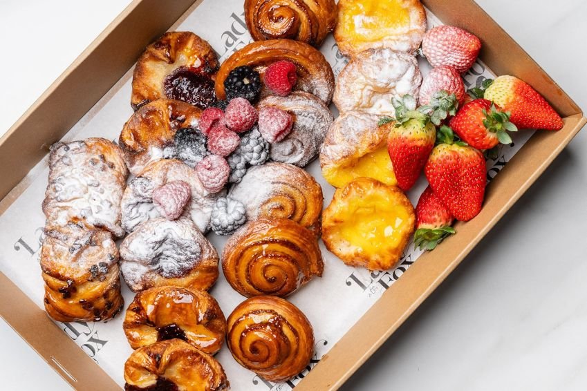 Assorted Danish Pastry Box (Large)