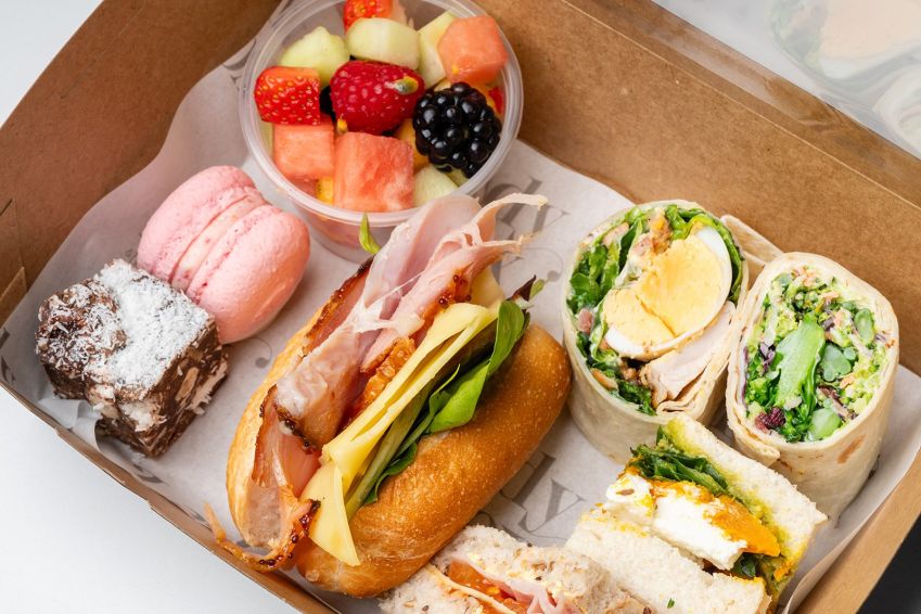 Ultimate' Lunch Box