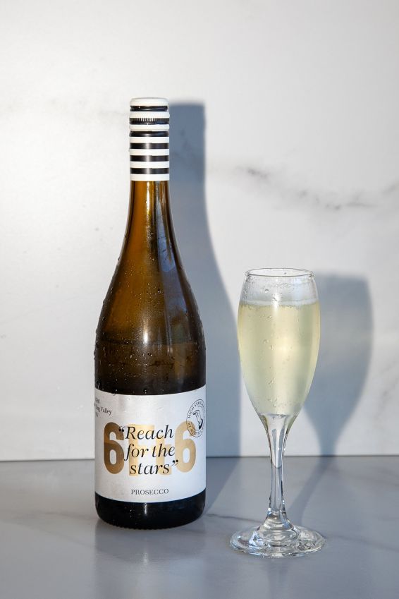6ft6 by Austins Prosecco