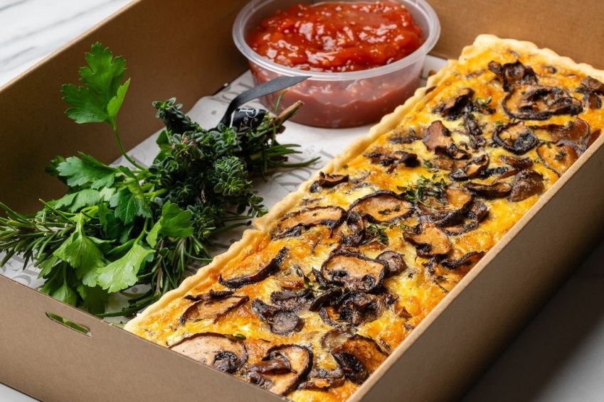 TART (LARGE) - Three cheese, mushroom & thyme