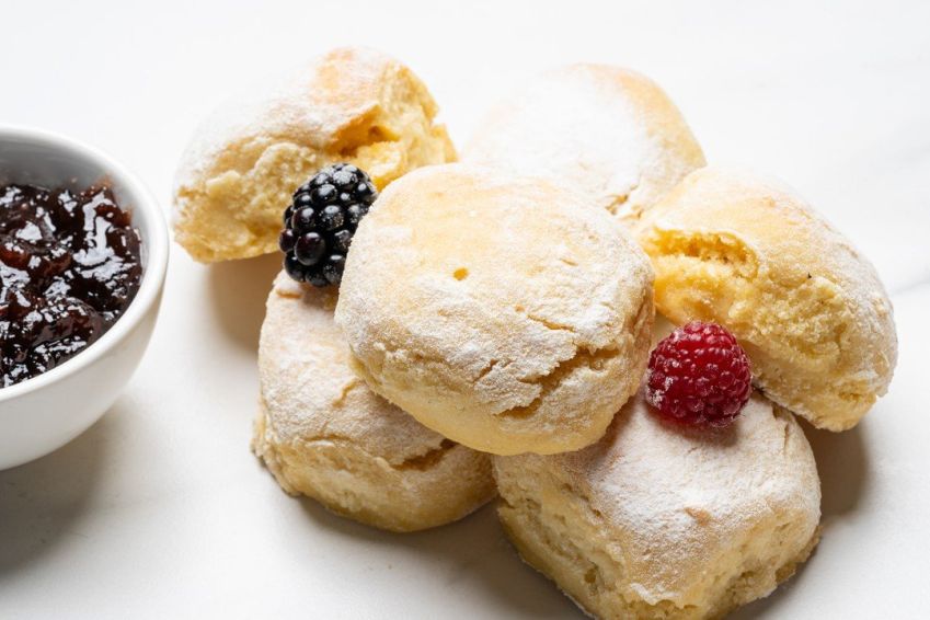 Whole scone, jam & cream