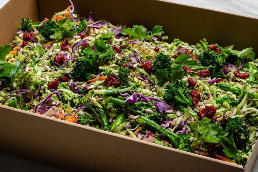 BROCCOLI SLAW SALAD
