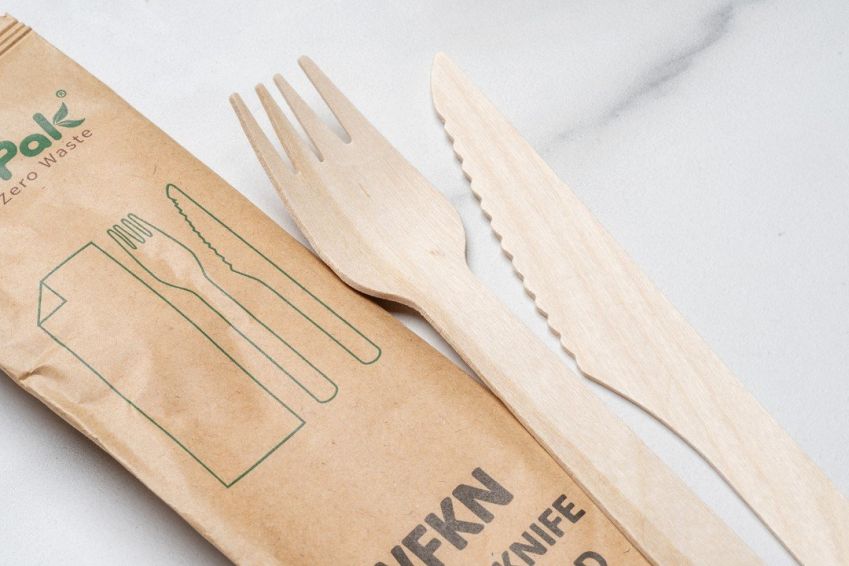 ComPak - Wood Knife, Fork and Napkin Set