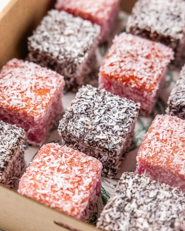 Lamingtons Box