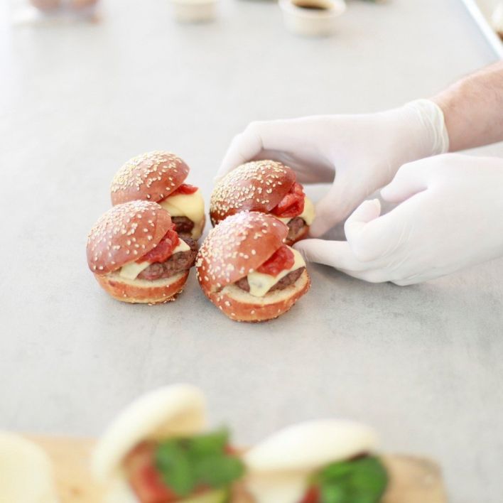 Nibbles Box (25 Pieces)