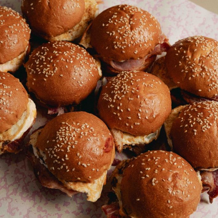 Mini Bacon + Egg Roll Box 10p