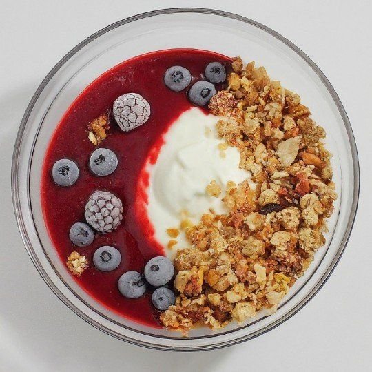 Petite Greek Yoghurt, Toasted Granola, Fruit Coulis (V)