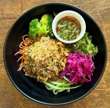 Crisp Slaw Salad - Turmeric Chicken Breast (contains nuts) (GF)