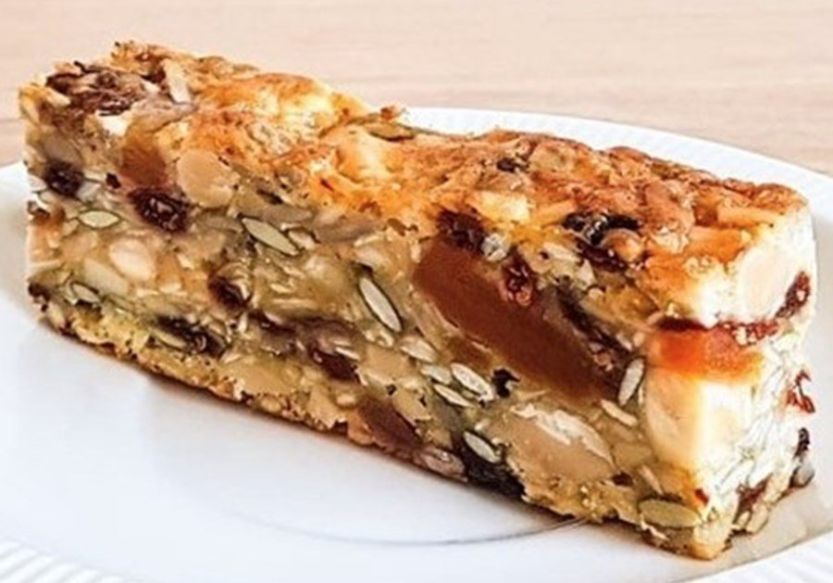 Apricot, Goji & Almond Slices (Gluten Friendly)