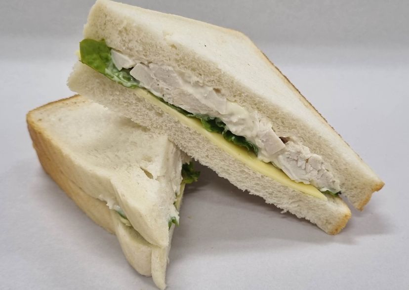BNGS - Box Sandwich - Chicken, Mayo, Cheese & Lettuce on White