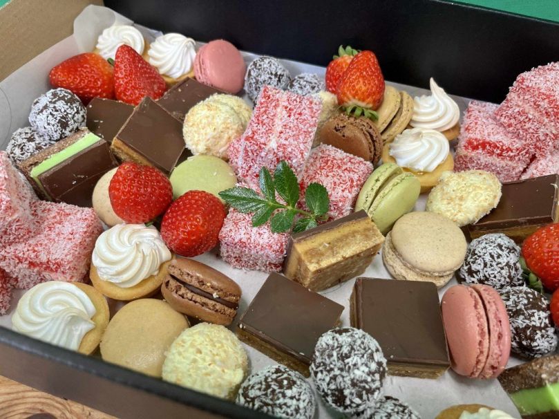Large Sweet treat platter box