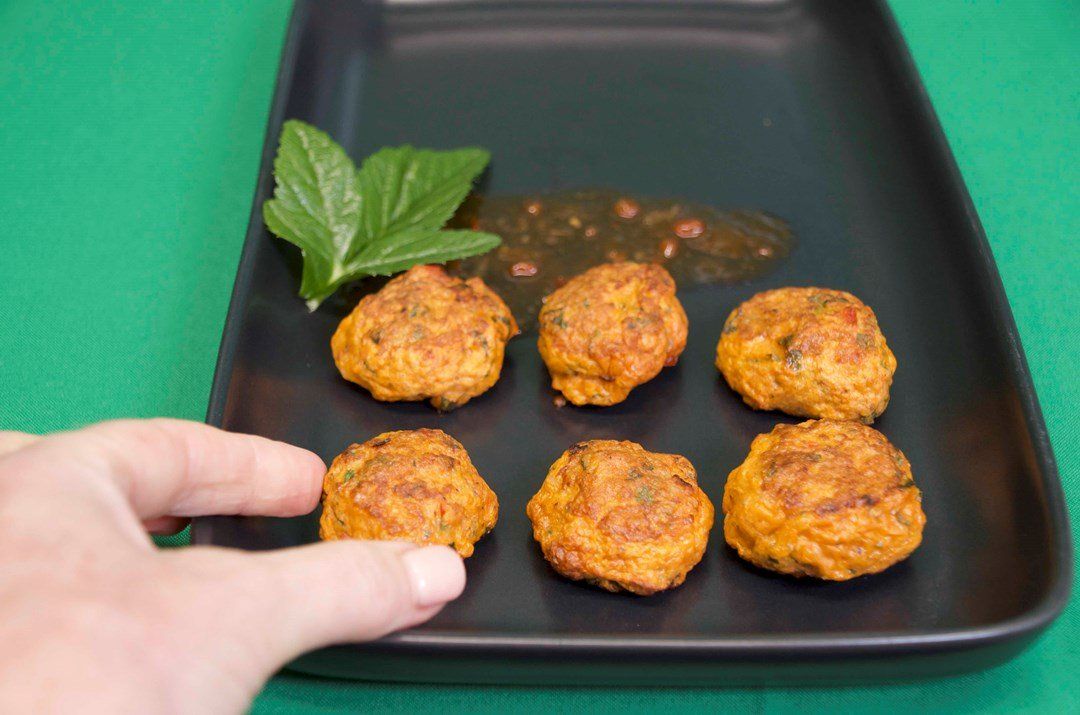 Thai prawn cake, lemongrass  with fragrant dipping sauce