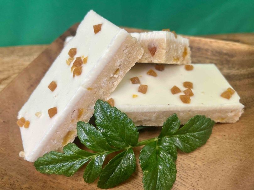 Apricot, citrus fudge slice