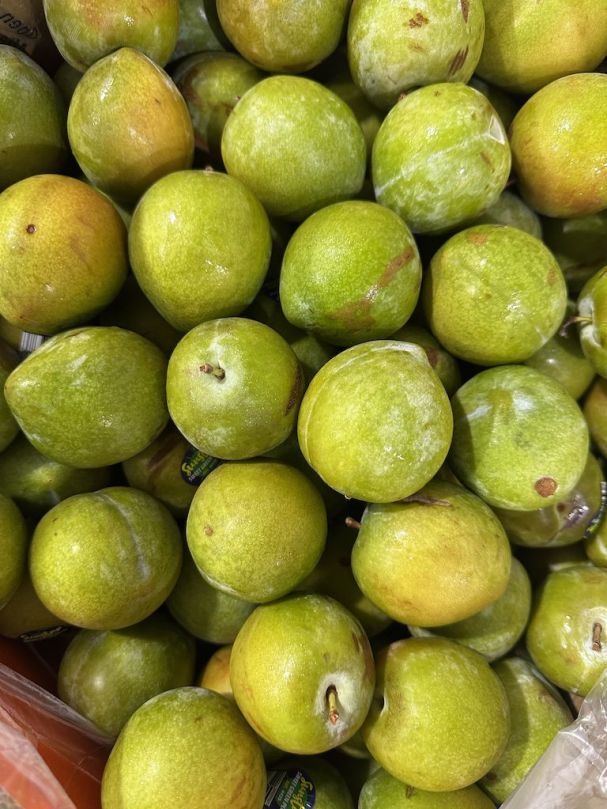 Plums - Turtle Egg (500g Punnet)