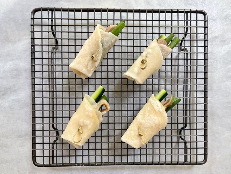 Peking duck pancakes with hoi sin & shallots