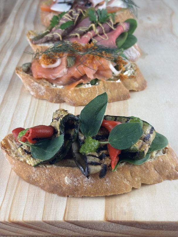 Chargrilled Mediterranean Vegetable Open Sandwich (V)