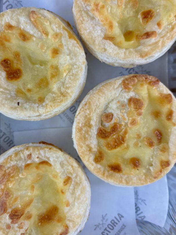 Braised Steak & Cheese Savoury (hot)