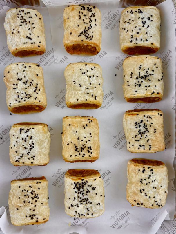 Curried lentil sausage roll (hot) (PB)