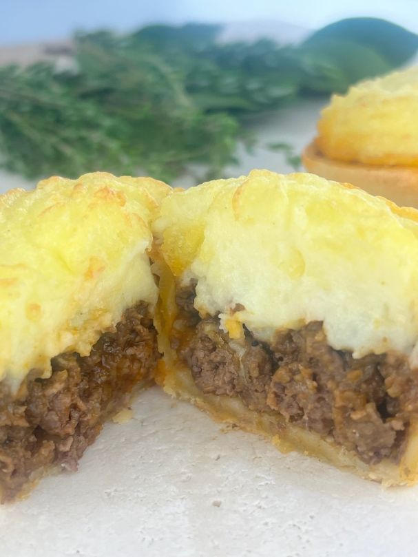 Mince & Cheese Potato Top Savoury (hot)