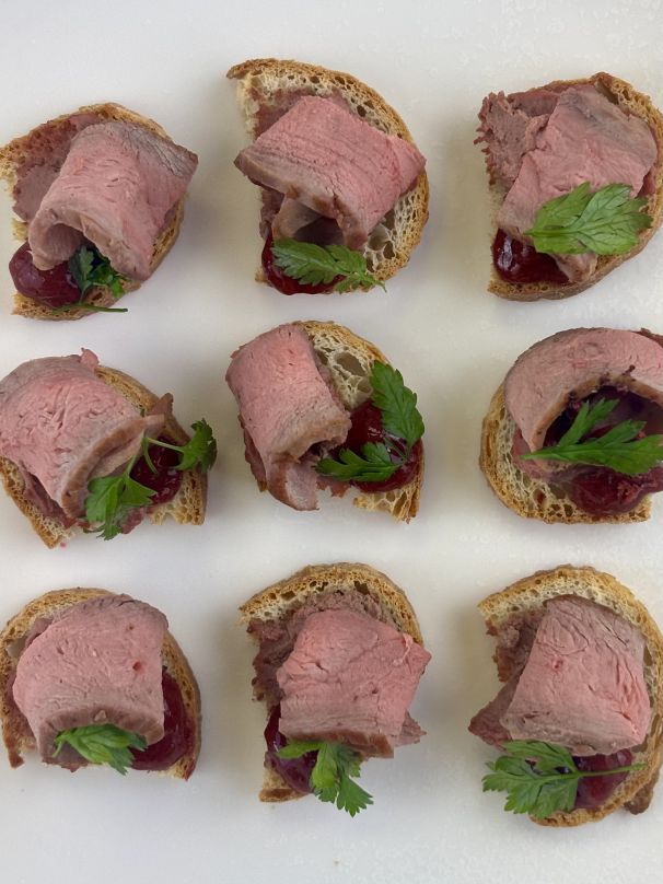 Seared duck brioche w free-range chicken liver parfait & plum